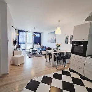 Centrum Jana Pawla Ii Апартаменты Варшава