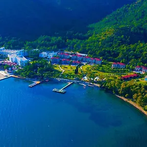 Курортный комплекс Fortezza, Хисароню